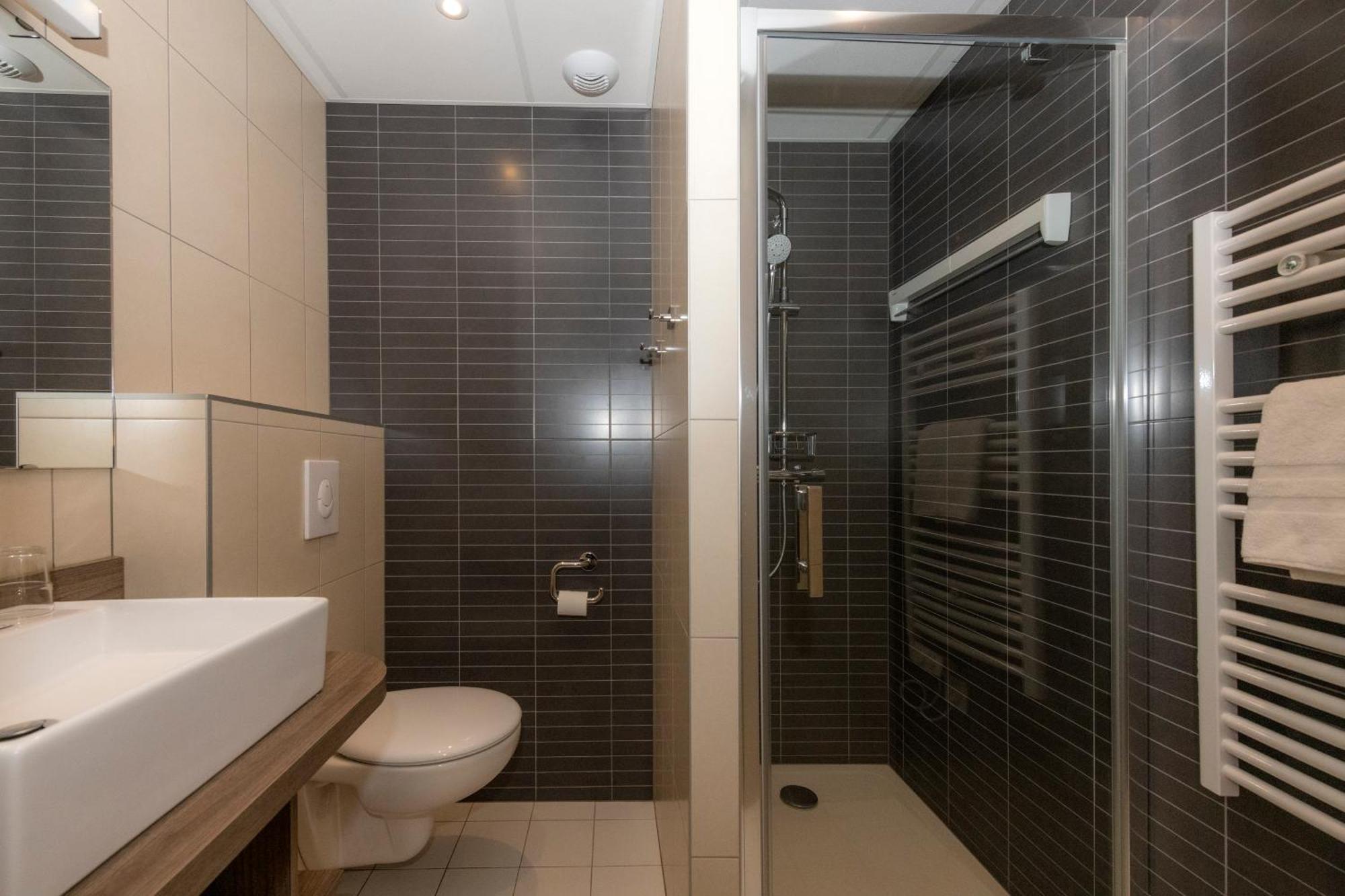 Vtf L'hotel Des Bains 3*